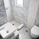 Niriides Homes & 4*