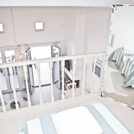 מלון דירות Niriides Homes & 4*