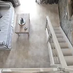 Niriides Homes & 4*
