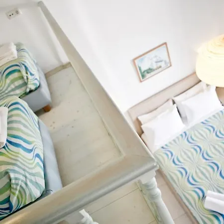 Niriides Homes & Apartahotel