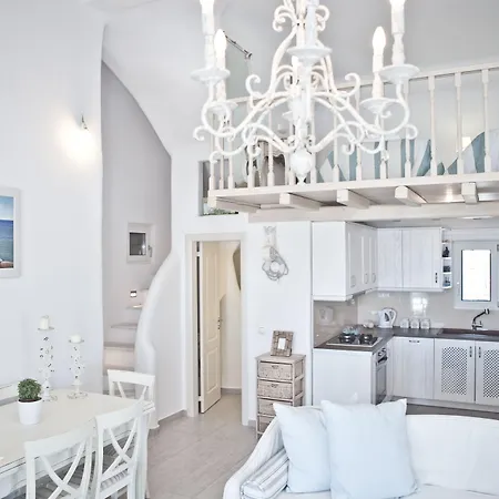 Niriides Homes & Apartahotel 4*