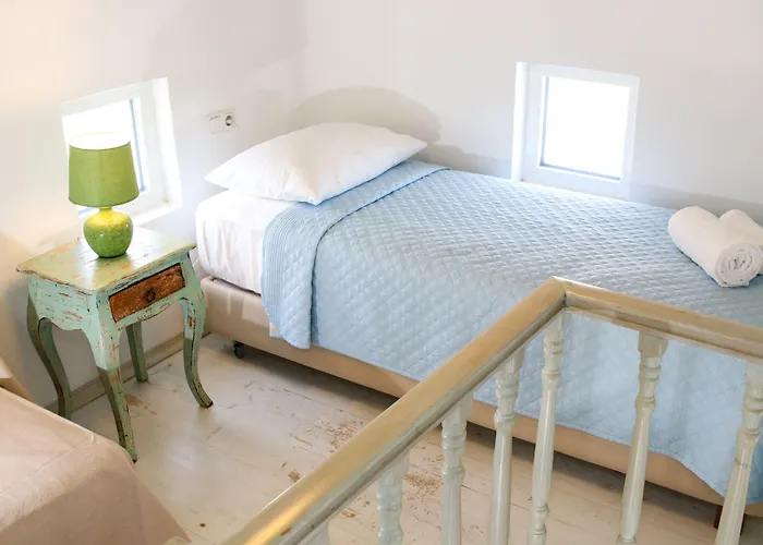 מלון דירות Niriides Homes & 4*