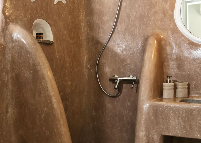 Niriides Homes & מלון דירות