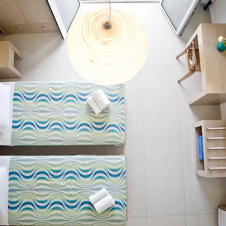 Apartahotel Niriides Homes &