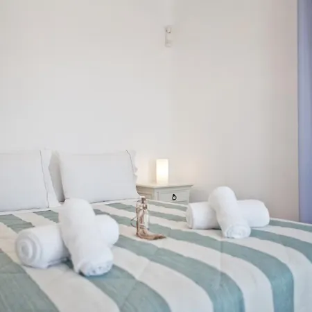 Niriides Homes & 3* Elia (Mykonos)