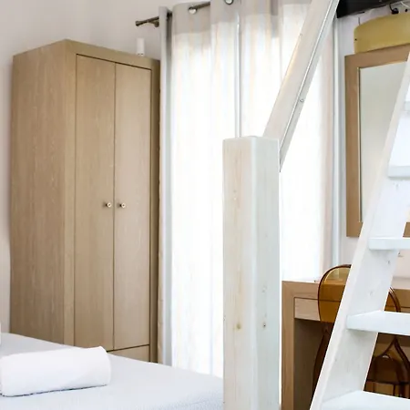 Niriides Homes & 3* Elia (Mykonos)