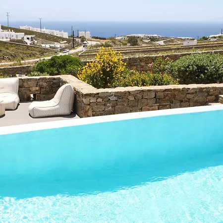 Niriides Homes & 3* Elia (Mykonos)