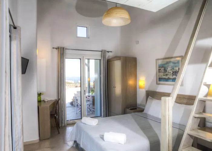 Apartahotel Niriides Homes &