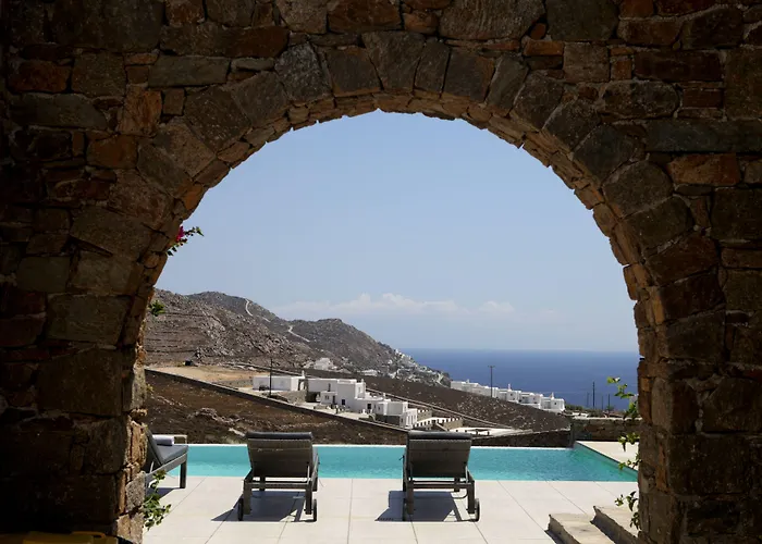 Apartahotel Niriides Homes & 4*