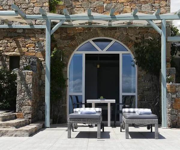 Apartahotel Niriides Homes &