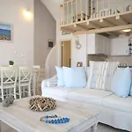 Apart-hotel Niriides Homes &
