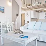 Niriides Homes & 4* Elia (Mykonos)