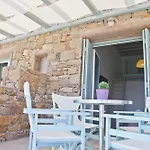 Niriides Homes & Apart-hotel