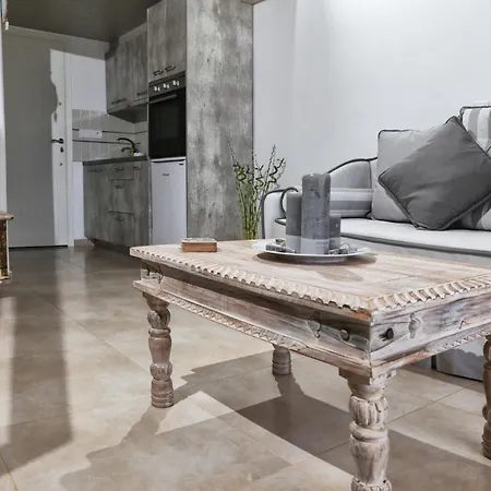 Aparthotel Niriides Homes &